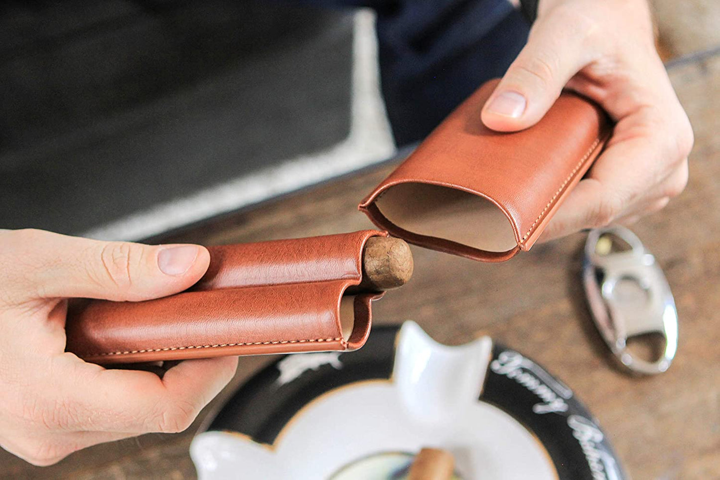 Paquete de accesorios Klaro: cortapuros, encendedor de antorcha y estuche de viaje