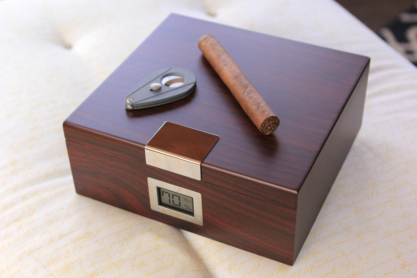 Humidor Kingston con acabado en cerezo
