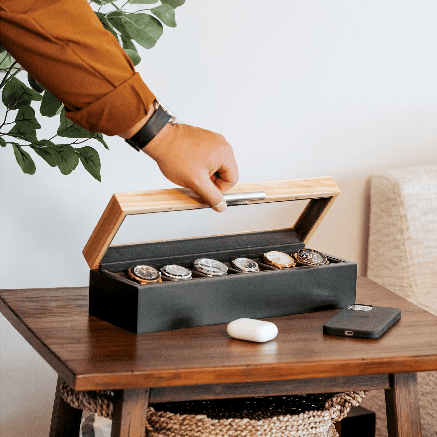 Caja de relojes de pino de dos tonos - 6 ranuras