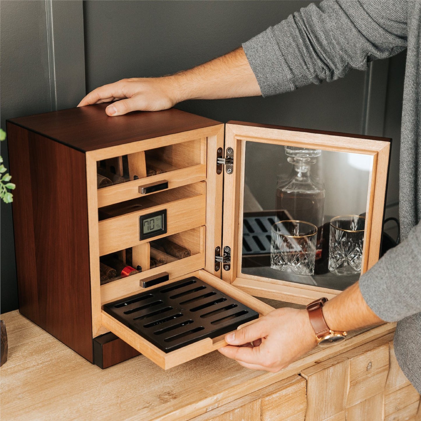 Mueble humidor Luca