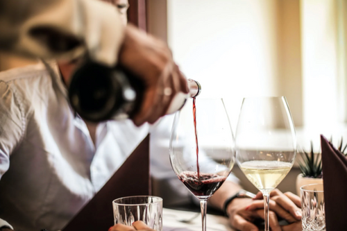 ワインを飲む人が犯している5つの大きな間違い
