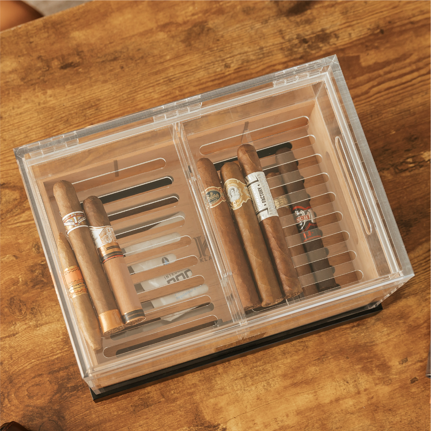 Felix Pro Tupperdor - Acrylic Humidor