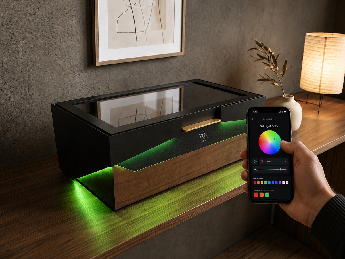 Klaro app color control on the Signature humidor