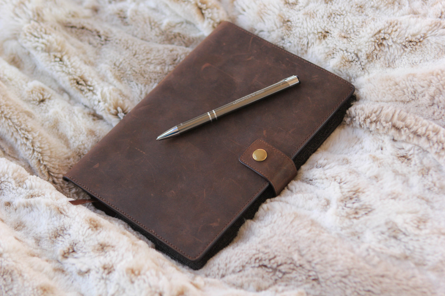 Bucksaw ricaricabile in pelle Journal