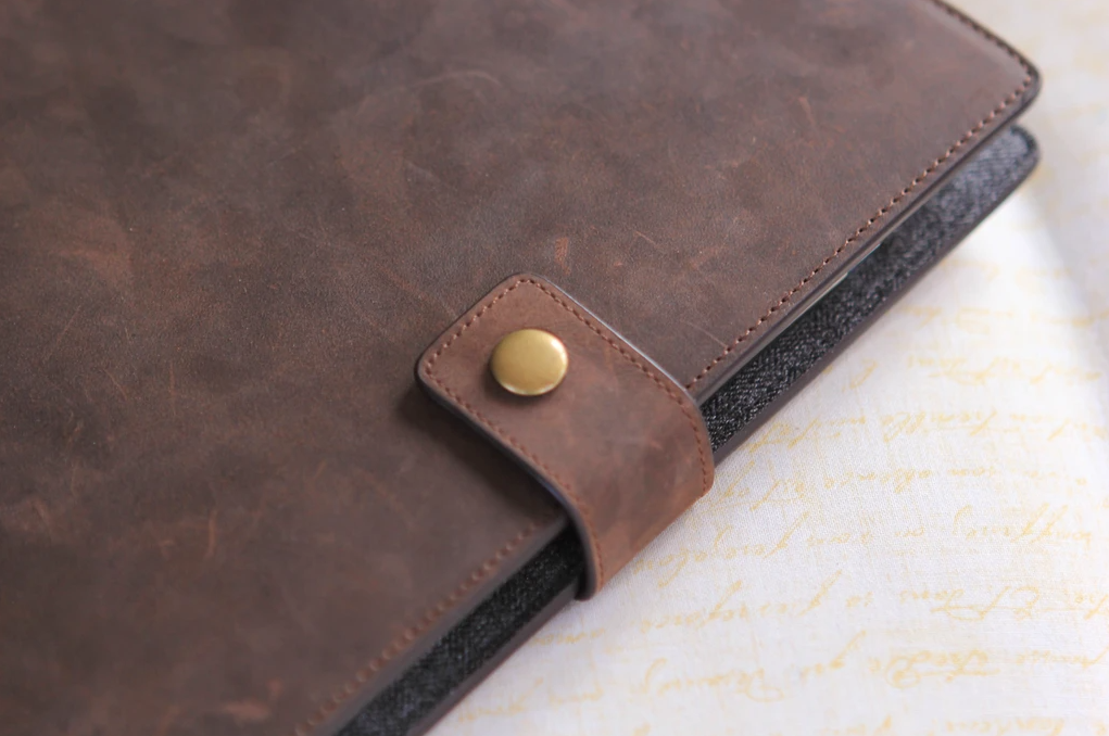 The CaseElegance Journal Travel Diary- the perfect leather craft gift!