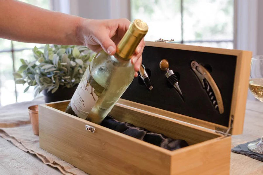 Wine Box with 4 Wine Accessories Set,Holiday Christmas Wine Gifts for Men  and Women，Bamboo Wine Case with Tools Set，Wine Storage Box Gift for Wine