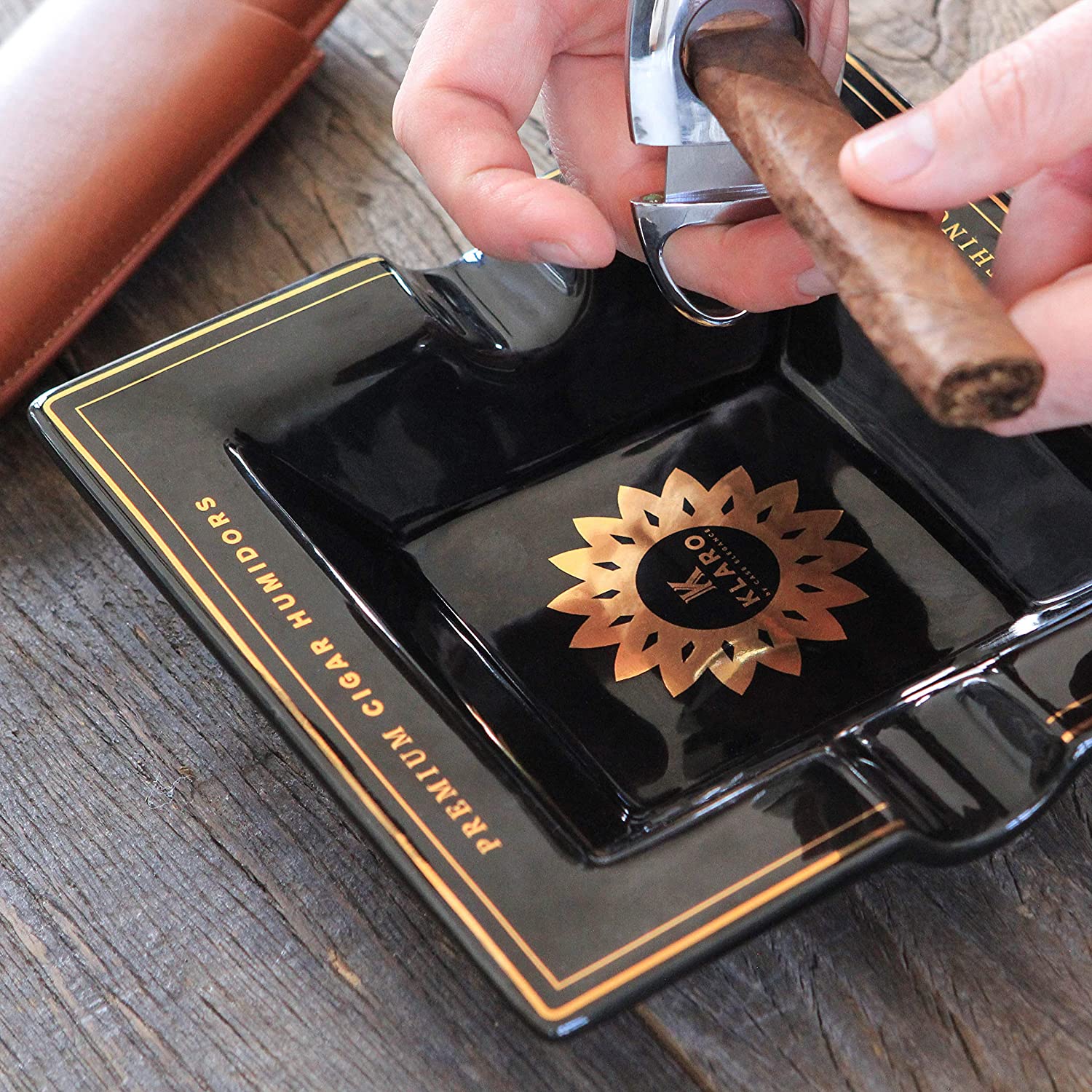 Klaro Square Medium Sized Black and Gold Inlay Ceramic Ashtray for Two Cigars