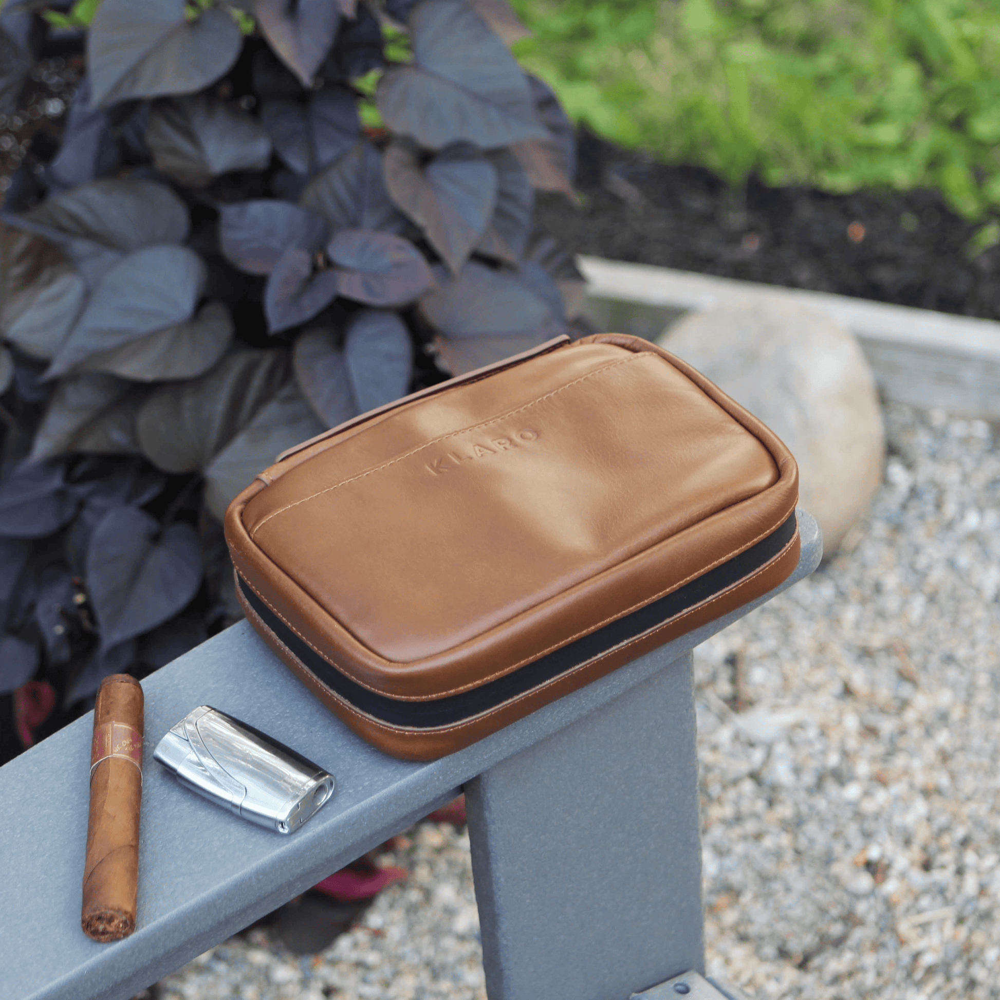 Bayamo Leather Travel Cigar Case - 3 Cigar - Folding With Cigar