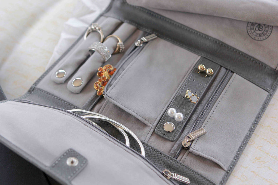 case Elegance Vegan Leather Travel Jewelry Case - Jewelry Organizer [Petite]